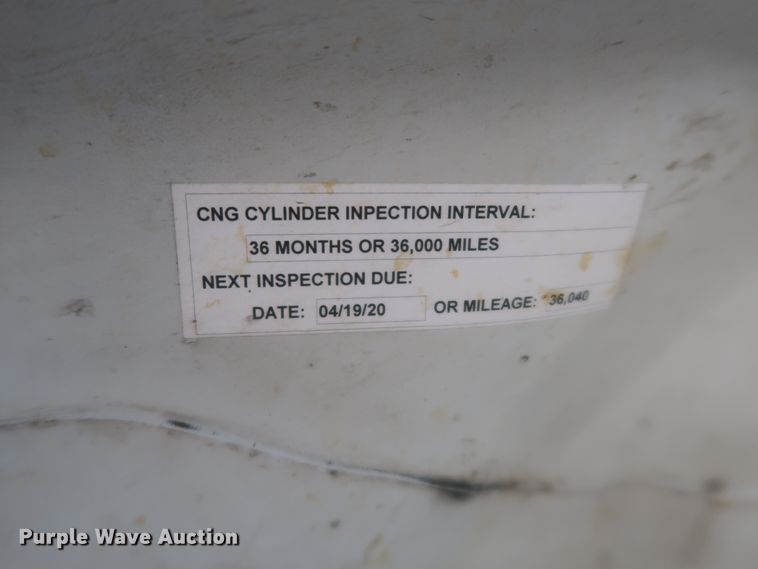 image for item HT9581 2017 Ford F350 Super Duty XL  utility bed pickup truck