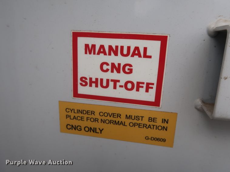 image for item HT9581 2017 Ford F350 Super Duty XL  utility bed pickup truck