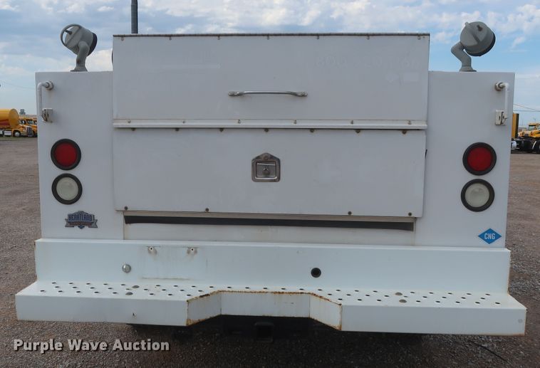 image for item HT9581 2017 Ford F350 Super Duty XL  utility bed pickup truck