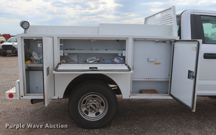 image for item HT9581 2017 Ford F350 Super Duty XL  utility bed pickup truck