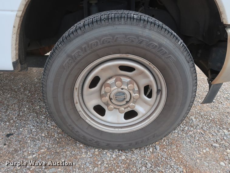 image for item HT9581 2017 Ford F350 Super Duty XL  utility bed pickup truck