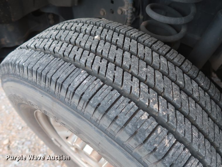 image for item HT9581 2017 Ford F350 Super Duty XL  utility bed pickup truck