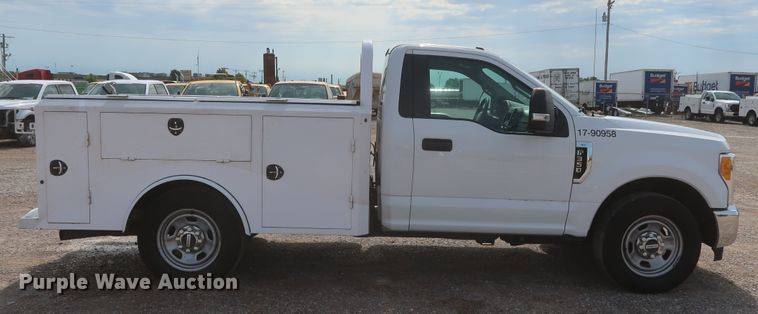 image for item HT9582 2017 Ford F350 Super Duty XL  utility bed pickup truck