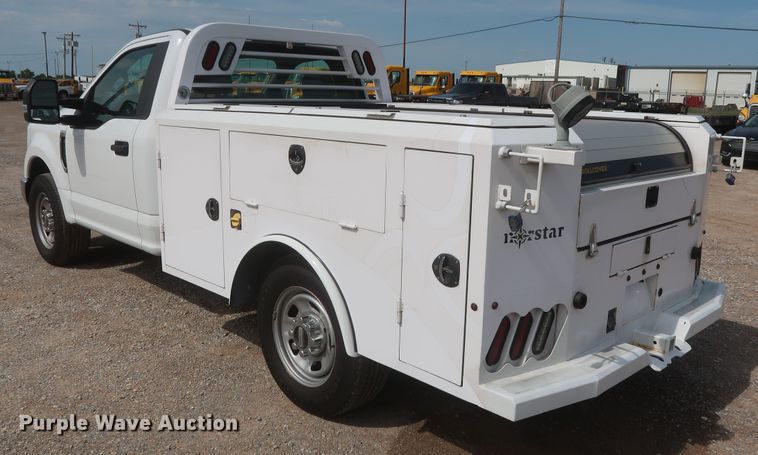 image for item HT9582 2017 Ford F350 Super Duty XL  utility bed pickup truck