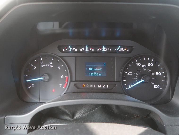 image for item HT9582 2017 Ford F350 Super Duty XL  utility bed pickup truck