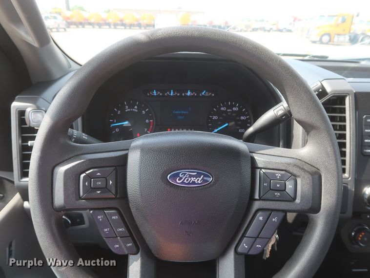 image for item HT9582 2017 Ford F350 Super Duty XL  utility bed pickup truck