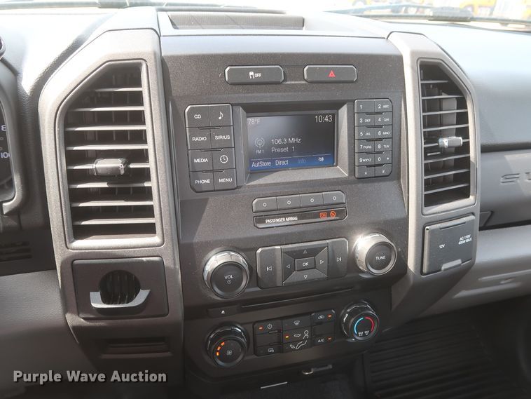 image for item HT9582 2017 Ford F350 Super Duty XL  utility bed pickup truck