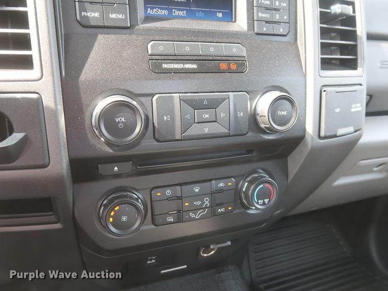 image for item HT9582 2017 Ford F350 Super Duty XL  utility bed pickup truck