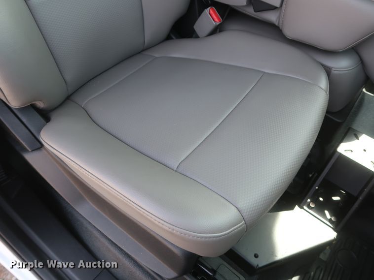 image for item HT9582 2017 Ford F350 Super Duty XL  utility bed pickup truck