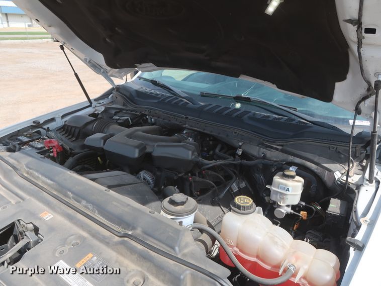 image for item HT9582 2017 Ford F350 Super Duty XL  utility bed pickup truck