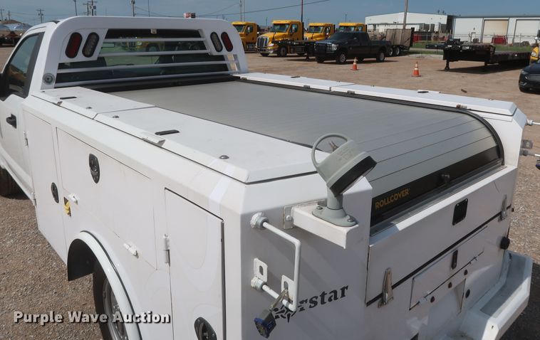 image for item HT9582 2017 Ford F350 Super Duty XL  utility bed pickup truck