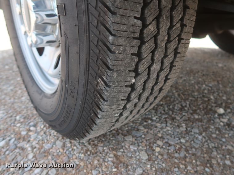 image for item HT9582 2017 Ford F350 Super Duty XL  utility bed pickup truck