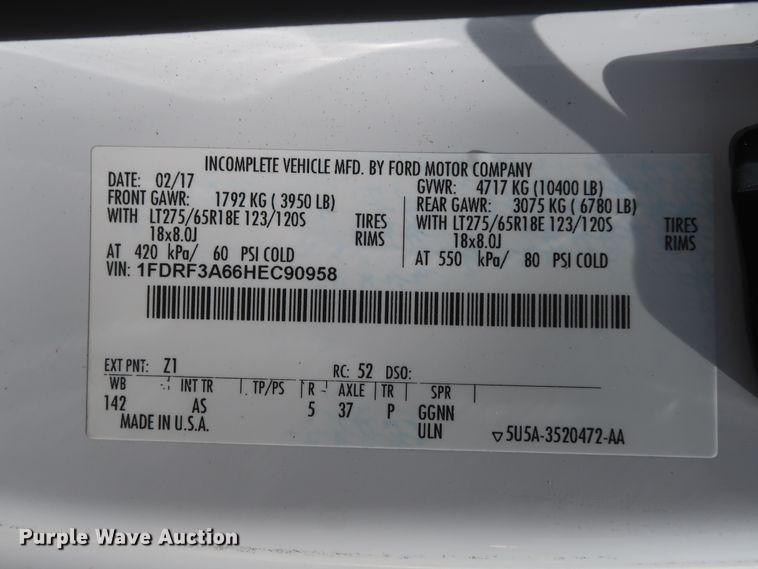 image for item HT9582 2017 Ford F350 Super Duty XL  utility bed pickup truck