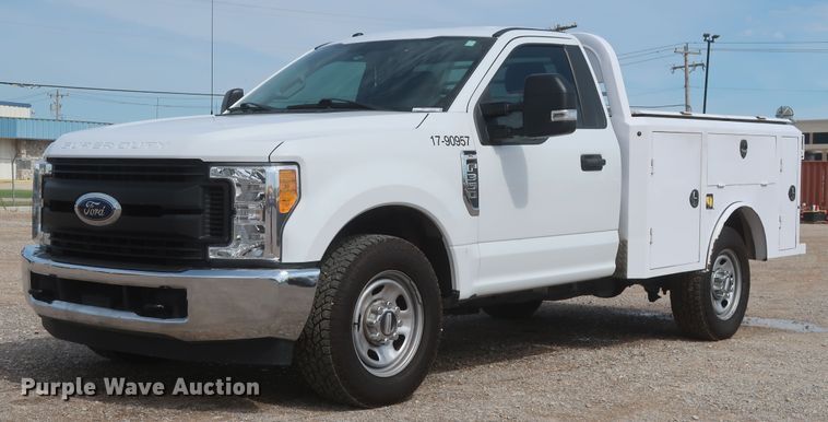 image for item HT9583 2017 Ford F350 Super Duty XL  utility bed pickup truck