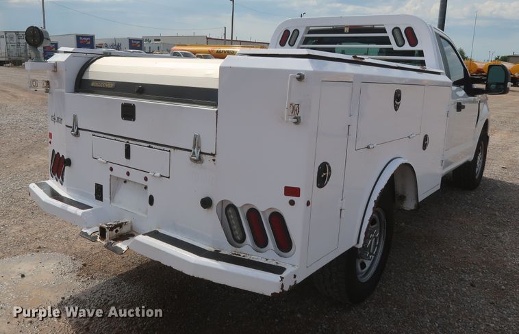 image for item HT9583 2017 Ford F350 Super Duty XL  utility bed pickup truck