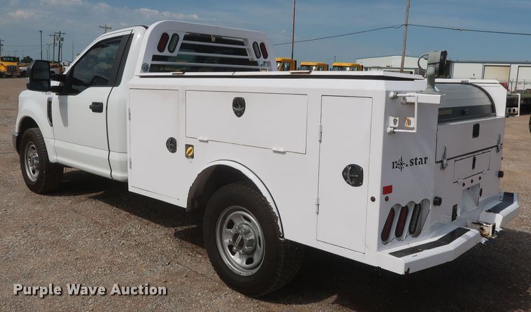 image for item HT9583 2017 Ford F350 Super Duty XL  utility bed pickup truck