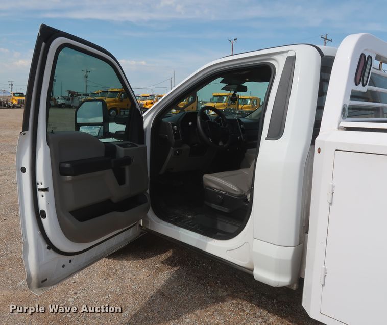 image for item HT9583 2017 Ford F350 Super Duty XL  utility bed pickup truck