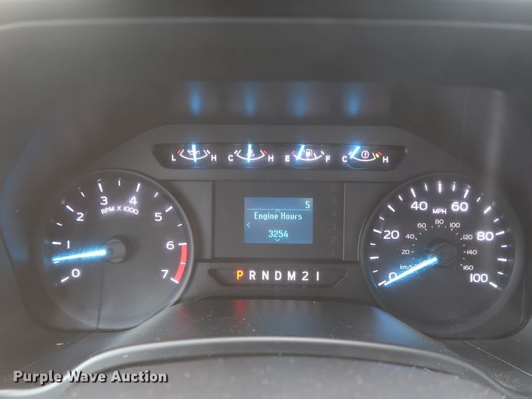 image for item HT9583 2017 Ford F350 Super Duty XL  utility bed pickup truck