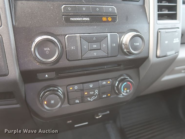 image for item HT9583 2017 Ford F350 Super Duty XL  utility bed pickup truck