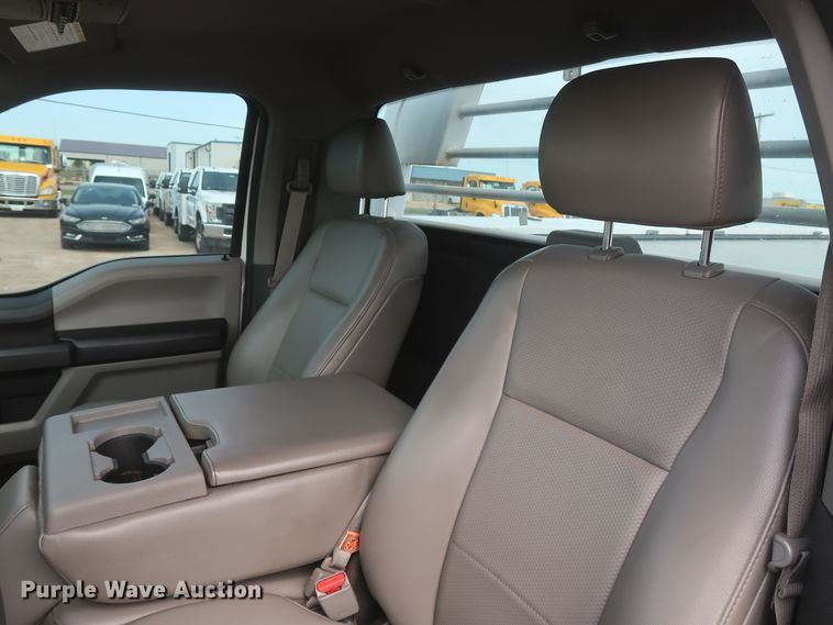 image for item HT9583 2017 Ford F350 Super Duty XL  utility bed pickup truck