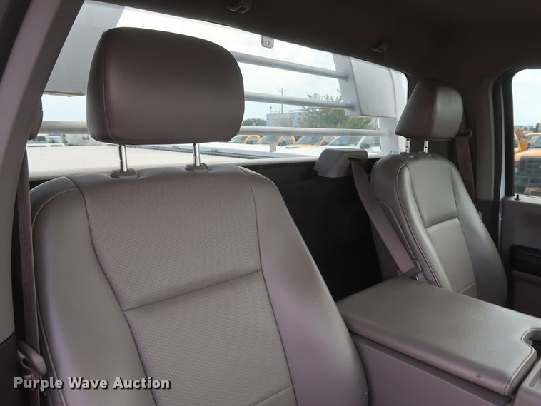 image for item HT9583 2017 Ford F350 Super Duty XL  utility bed pickup truck