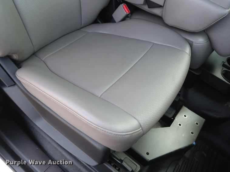 image for item HT9583 2017 Ford F350 Super Duty XL  utility bed pickup truck