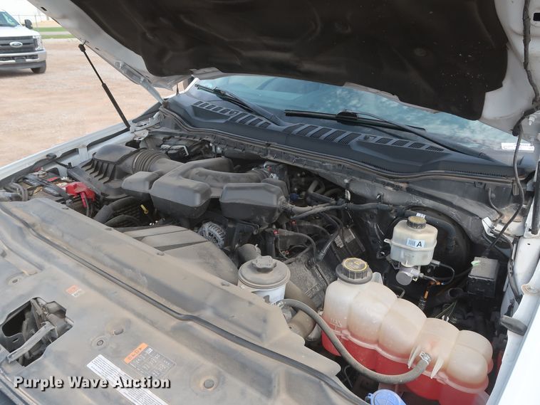 image for item HT9583 2017 Ford F350 Super Duty XL  utility bed pickup truck