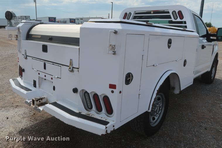 image for item HT9583 2017 Ford F350 Super Duty XL  utility bed pickup truck