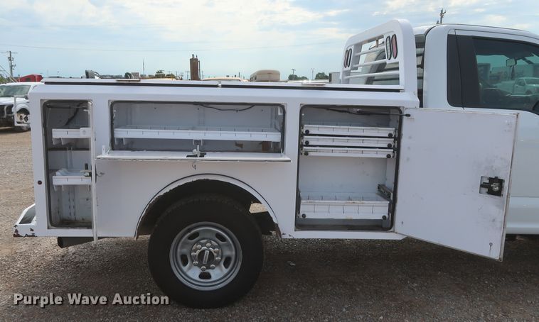 image for item HT9583 2017 Ford F350 Super Duty XL  utility bed pickup truck