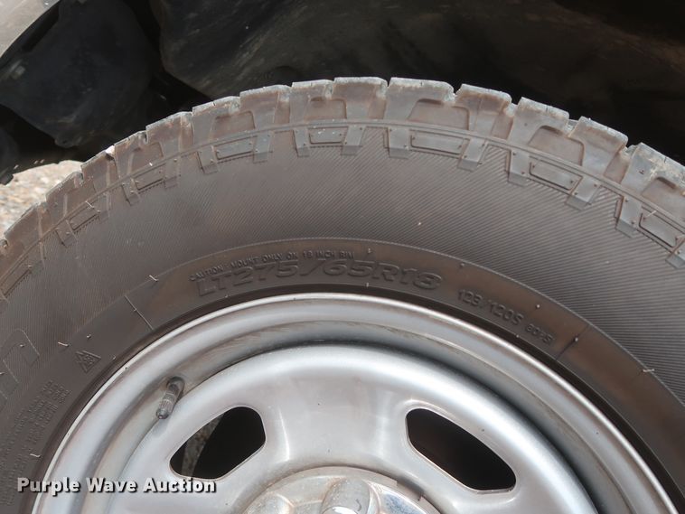 image for item HT9583 2017 Ford F350 Super Duty XL  utility bed pickup truck