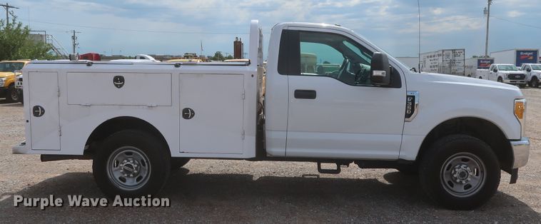 image for item HT9584 2017 Ford F350 Super Duty XL  utility bed pickup truck