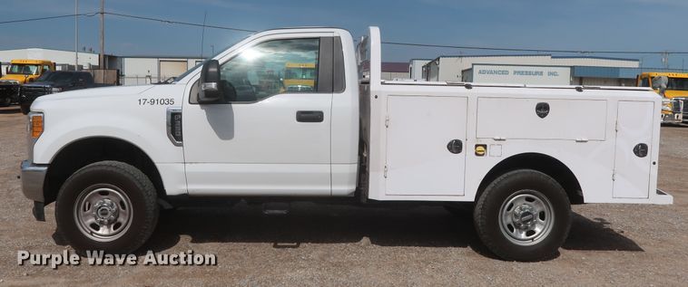 image for item HT9584 2017 Ford F350 Super Duty XL  utility bed pickup truck