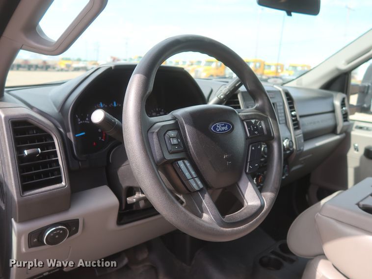 image for item HT9584 2017 Ford F350 Super Duty XL  utility bed pickup truck