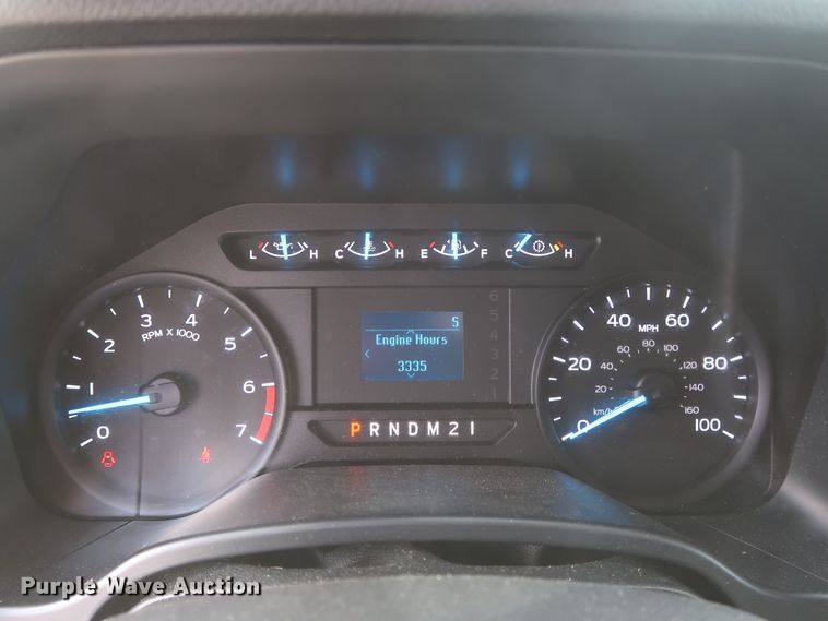 image for item HT9584 2017 Ford F350 Super Duty XL  utility bed pickup truck