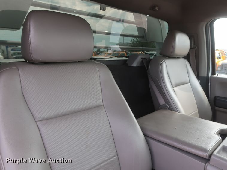 image for item HT9584 2017 Ford F350 Super Duty XL  utility bed pickup truck