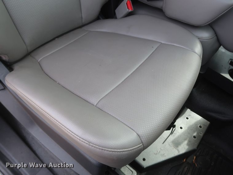 image for item HT9584 2017 Ford F350 Super Duty XL  utility bed pickup truck