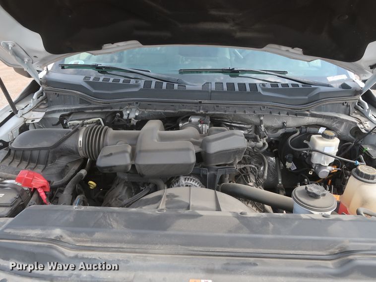 image for item HT9584 2017 Ford F350 Super Duty XL  utility bed pickup truck