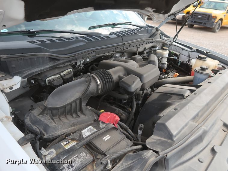 image for item HT9584 2017 Ford F350 Super Duty XL  utility bed pickup truck