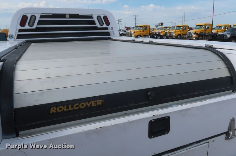 image for item HT9584 2017 Ford F350 Super Duty XL  utility bed pickup truck