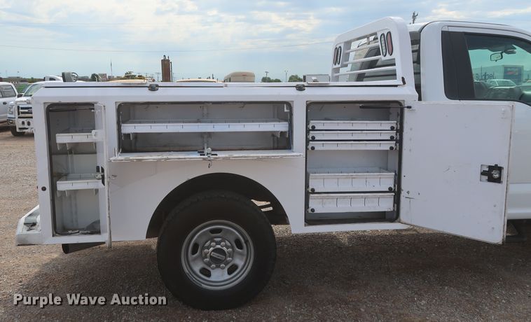 image for item HT9584 2017 Ford F350 Super Duty XL  utility bed pickup truck