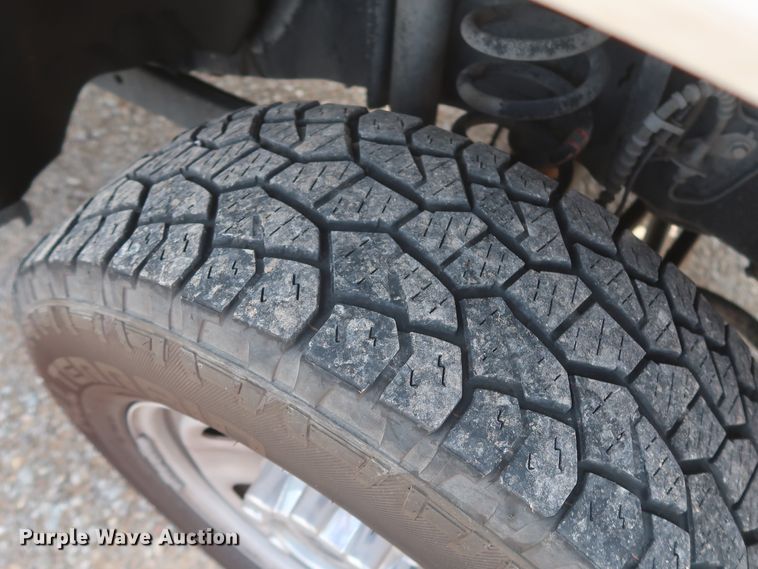 image for item HT9584 2017 Ford F350 Super Duty XL  utility bed pickup truck