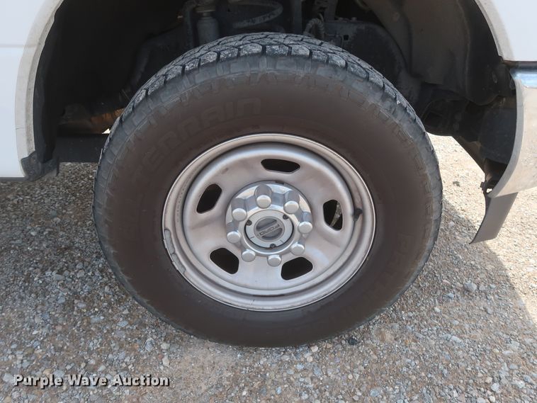 image for item HT9584 2017 Ford F350 Super Duty XL  utility bed pickup truck