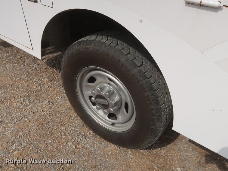 image for item HT9584 2017 Ford F350 Super Duty XL  utility bed pickup truck