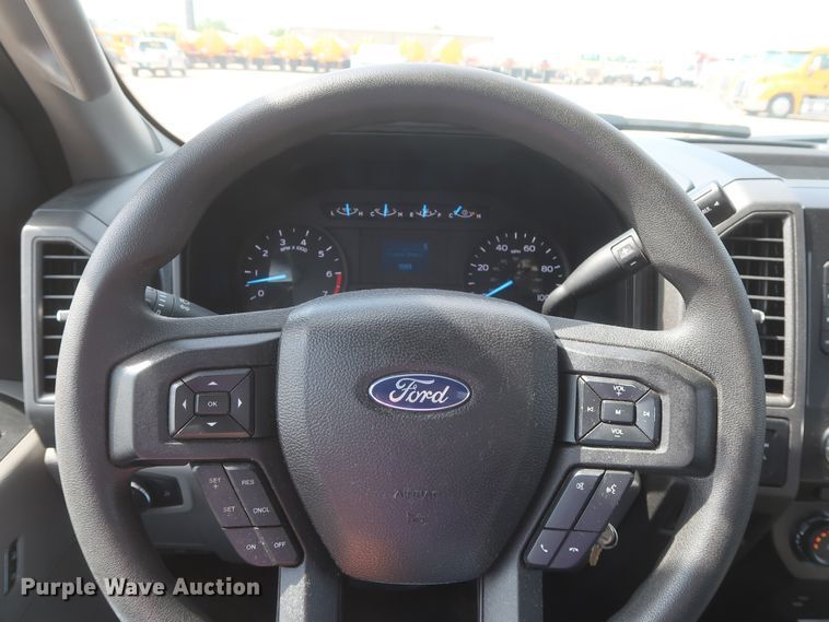 image for item HT9585 2017 Ford F350 Super Duty XL  utility bed pickup truck