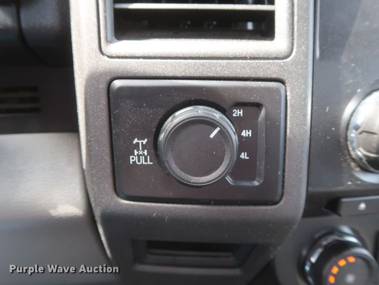 image for item HT9585 2017 Ford F350 Super Duty XL  utility bed pickup truck