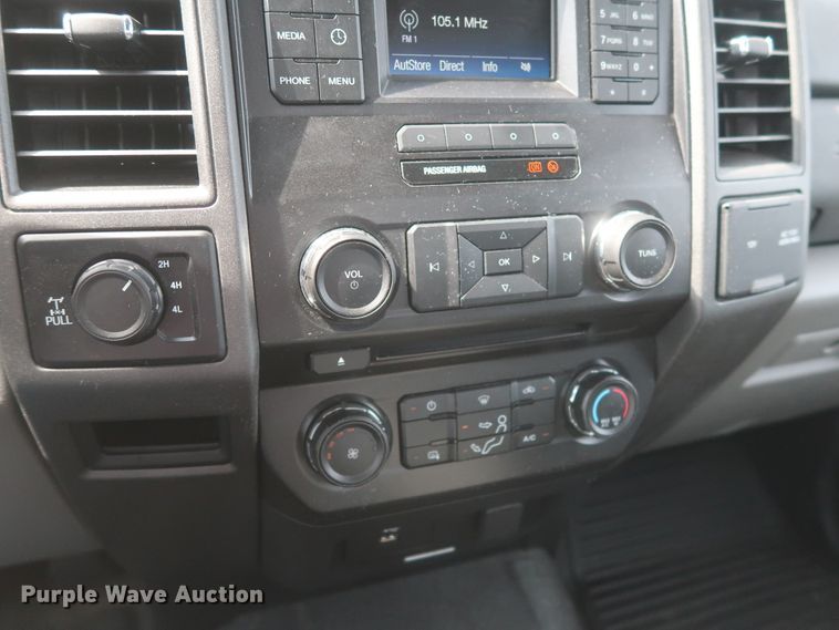 image for item HT9585 2017 Ford F350 Super Duty XL  utility bed pickup truck