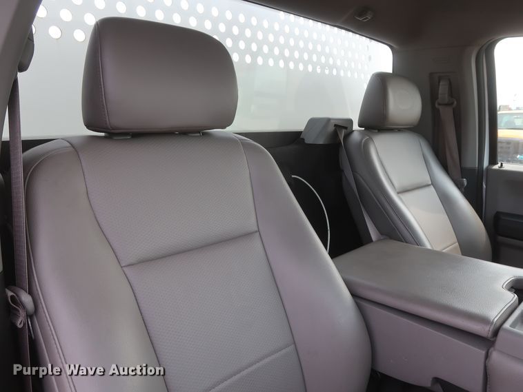 image for item HT9585 2017 Ford F350 Super Duty XL  utility bed pickup truck