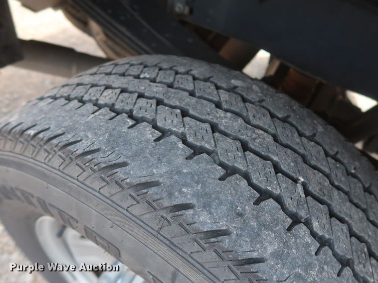 image for item HT9585 2017 Ford F350 Super Duty XL  utility bed pickup truck