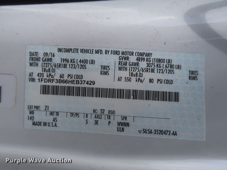 image for item HT9585 2017 Ford F350 Super Duty XL  utility bed pickup truck