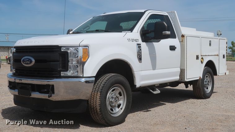 image for item HT9586 2017 Ford F350 Super Duty XL  utility bed pickup truck